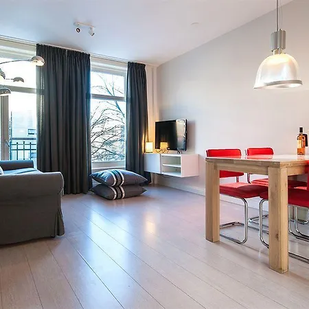 Short Group Dapper Market Serviced * Amesterdão