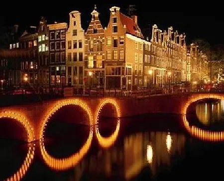 Short Group Dapper Market Serviced Apartamento