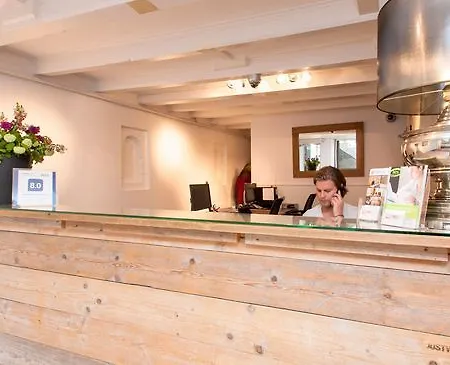 Short Group Dapper Market Serviced *