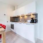 Apartment Short Group Dapper Market Serviced *