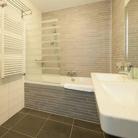 Short Group Dapper Market Serviced Apartment Amsterdam