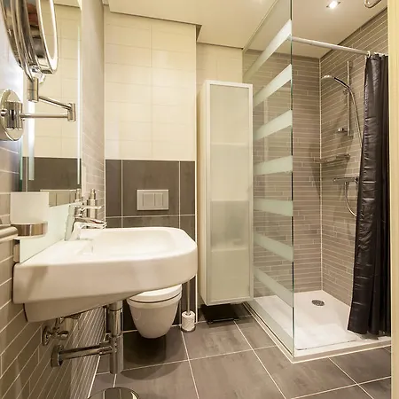 Διαμέρισμα Short Group Dapper Market Serviced *