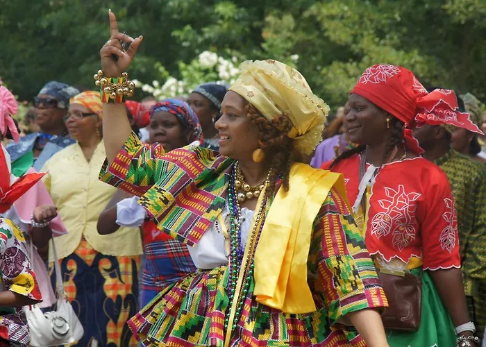Short Group Dapper Market Serviced Ámsterdam