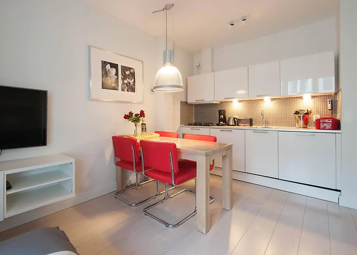 Short Group Dapper Market Serviced Ámsterdam